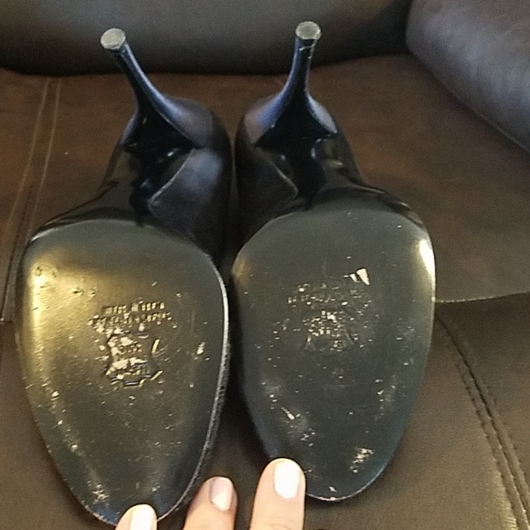 EUC Stuart Weitzman chantilly lace/satin heels - Picture 7 of 8